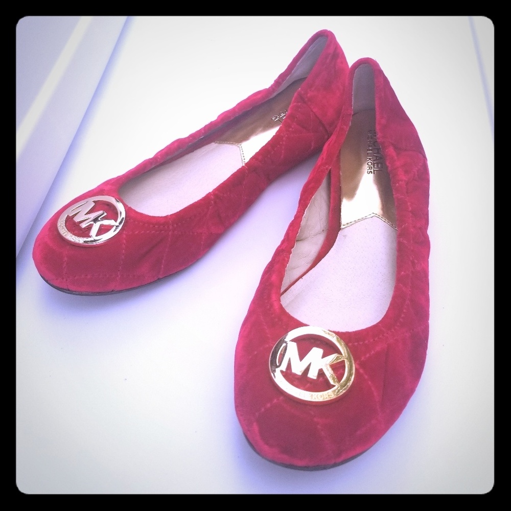  Fulton Quilted Ballet Red Velvet